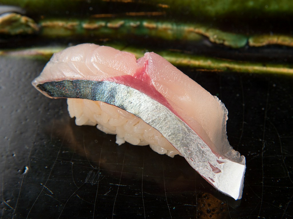 新鮮だからこそ手は加えません『関鯖の握り』