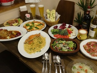 お一人様3500円（税抜）・全10品！４名様からのパーティコース