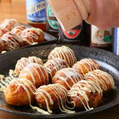 熱々で頬張りたくなる！　刺身でも食べられるマダコと特製出汁の絶品『たこ焼き　塩マヨネーズ味』