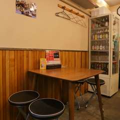 世代を意識したBGMで、女性も男性も仕事帰りに立ち寄りやすい店