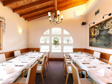 白を基調とした開放感に溢れた部屋