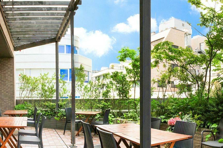 「プチ非日常」をかなえる、開放的なガーデンテラス