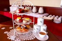 アップルパイ
いちごロール
グラサージュショコラ

マカロン（ショコラブラン）
マカロン（カシス）
レアチーズムースカボチャタルト

ビスケットスコーン
生ハムとモッツァレラのクロワッサン
マーマレードジャム