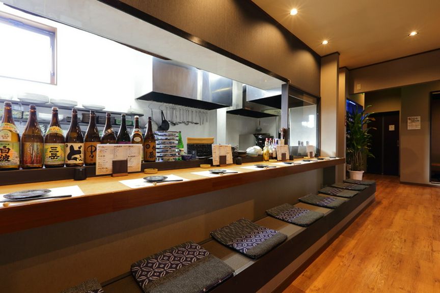 座敷のカウンターもあり、お1人さまもおすすめ