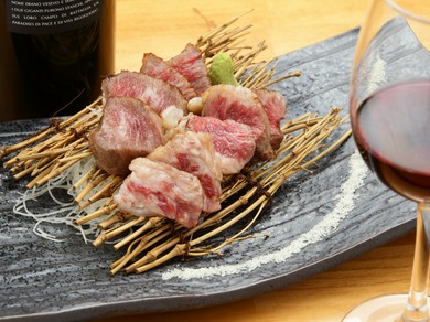 想いが込められた、名物・鉄板ステーキ『黒毛和牛サーロイン100g』