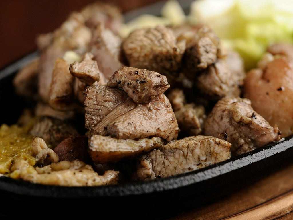 鶏肉の旨みたっぷり『さつま知覧鶏黒焼』　大／小