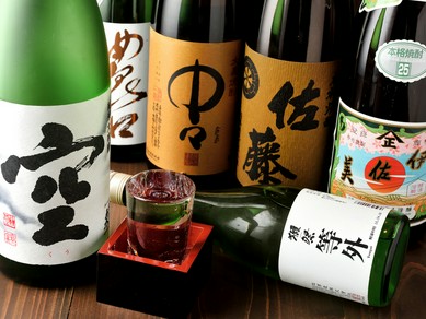 和食に合う焼酎が20種以上。そばや山椒など珍しい酒も