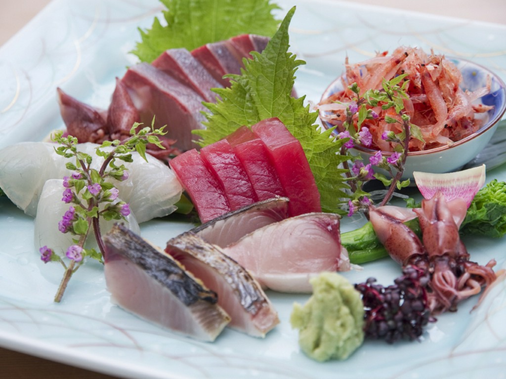 瀬戸内の新鮮魚貝類のお刺身もオススメ