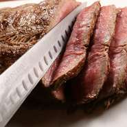 長い間カリフォルニア料理のレストラン【スパゴ】で料理長を務めてきたオーナーシェフ。ヨーロッパやオリエンタル、エスニックなどがフュージョンしているのがカリフォルニア料理の魅力です。