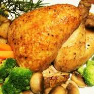 テイクアウトOK！ホームパーティーの一品として、ちょっとした手土産に、お祝いの席に、プレゼントの１つとして等々いろんなシチュエーションに華をそえます☆

1羽：3400円