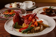 ＜ご提供期間＞ 12月20日(土)～12月25日(木)
※22日月曜日は営業致します。（X’masディナーコースのみ）
