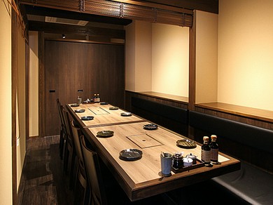 30名様までの個室が御座います。