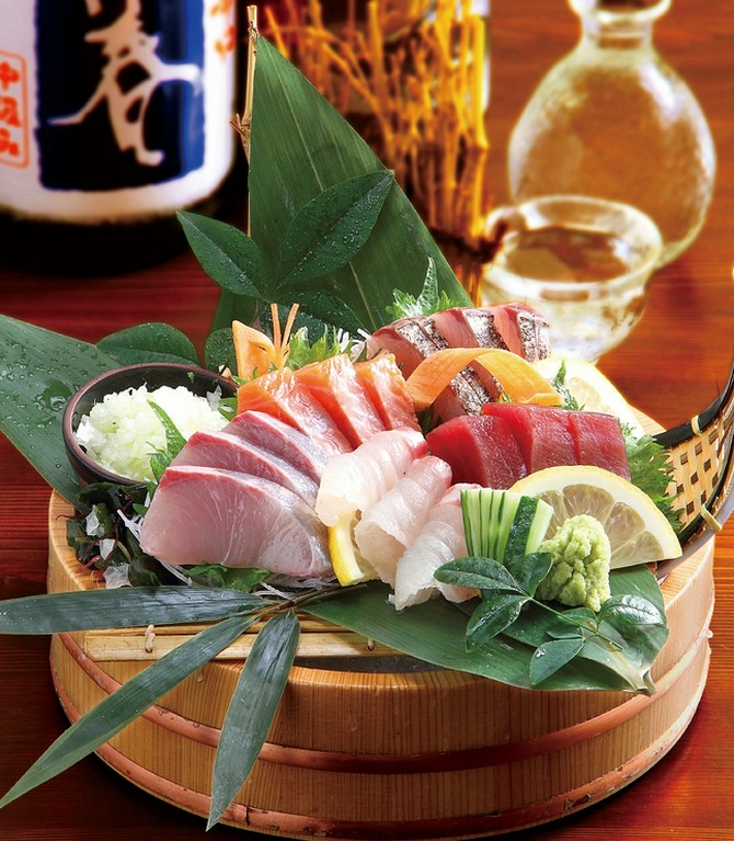 口中に広がる、鮮魚の旨味『豪快！　満天　海鮮刺身盛り　五種盛り』