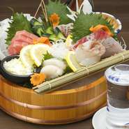 料理人が腕によりをかけて造ります