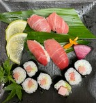 極上キハダ赤身握り
キハダハランボ握り
メイチ鯛の炙り握り or 生握り
天然しまアジ 柚子塩握り
など

