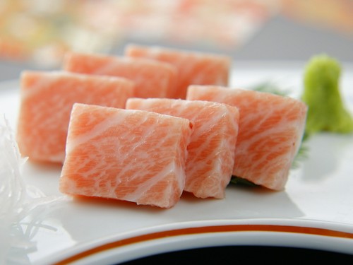 本鮪の旨みが凝縮された大トロを使用、『トロ刺し』