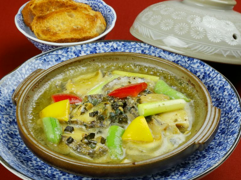 やわらかな食感と芳醇な味わいが魅力の『あわびバター焼き（肝バターソース仕立て）』
