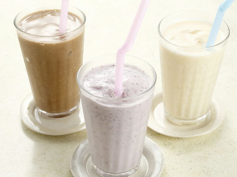 しぼりたてのフルーツを使ったフレッシュジュース