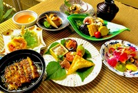 碧南のいちじくと地元の食材や調味料を使ってつくりあげた「いちじく会席」です。毎年多くの皆様に喜んでいただいております。最後は、こだわりの炭火焼鰻のミニまぶしが付きます。いちじくの季節限定です。