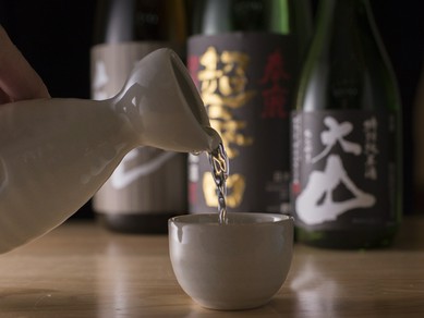 魚料理に合う銘酒は日替わりで、訪れるたび楽しみがあります