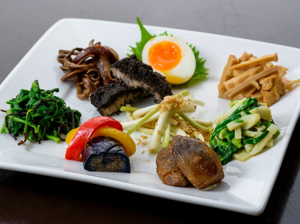 四季折々の沖縄の美食をお楽しみください