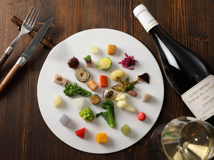 To reduce food waste, please make reservations for courses up to two days in advance.