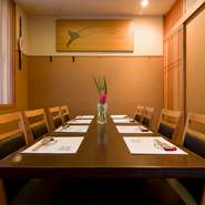 特別な時間、空間、お料理、お酒。
これから幸せを迎えるお二人とご家族の為に再高のアシストができる様、最善を尽くさせて頂きます。