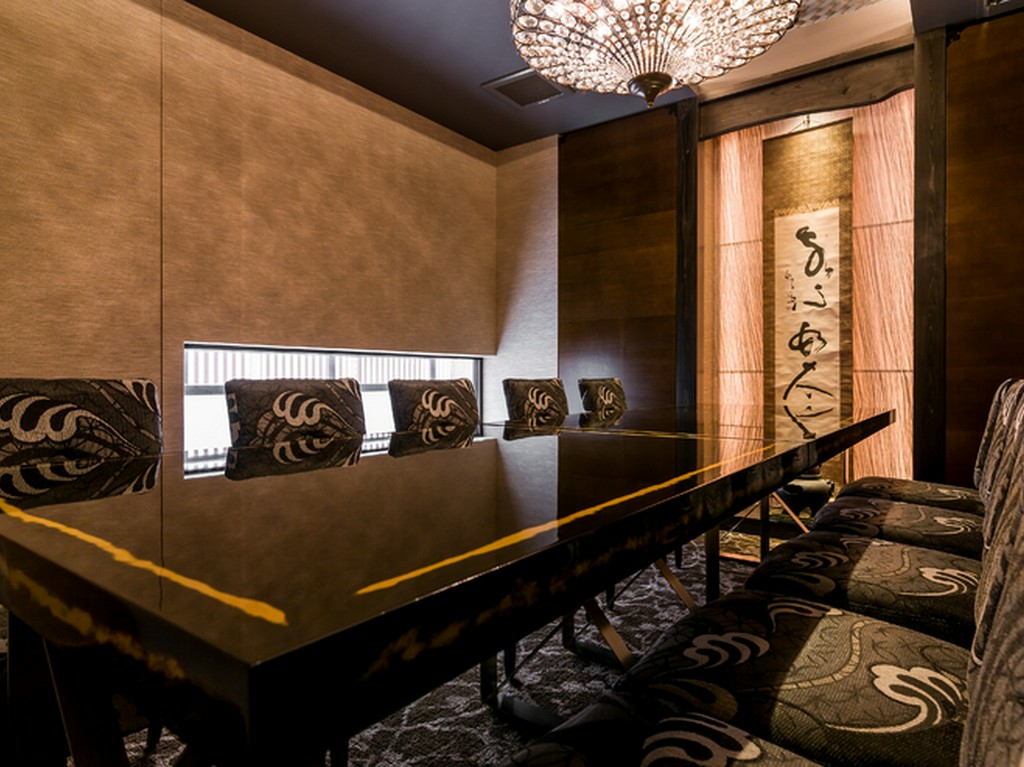 上質な空間と珠玉の料理で、宴席を強力にサポート