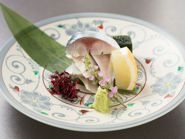 鮮度が良いだけでは物足りない。思わず唸る。さらに手が出る美味しさ『旨いしめ鯖』