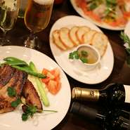 ※表示価格は税込価格です。
※仕入れ状況に応じてメニューが変更となる場合がございます。
※予約は3日前の20時までにご予約ください 。
※飲み放題は開始から2時間です。
※退出は17時までにお願いします。
※L.O.は制限時間の30分前までにお願いします。 
