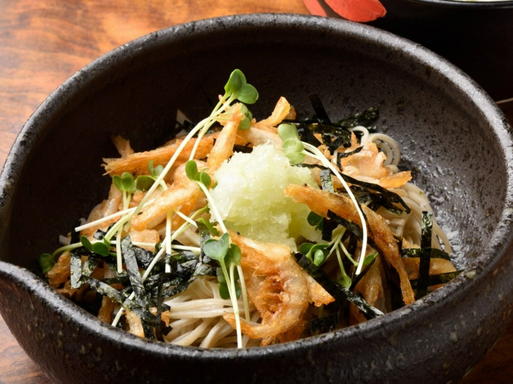 富山で水揚げされた白えびを堪能『白えびちらし』　温・冷