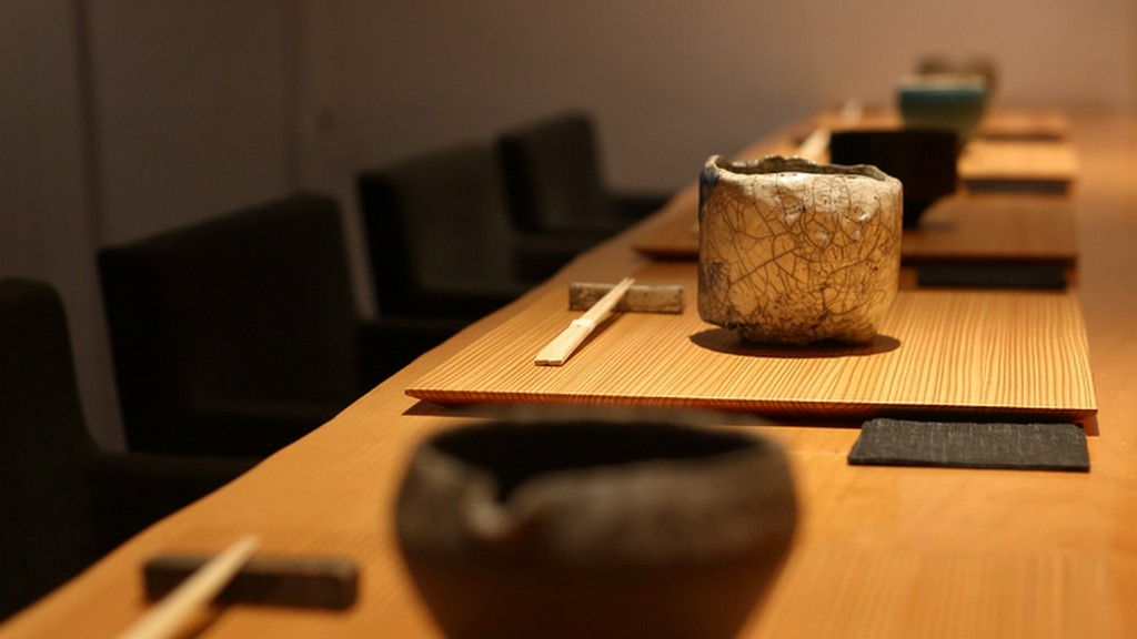 器もまた、陶芸作家によるこだわりの逸品