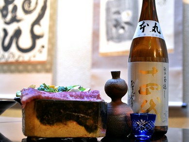 地酒や希少な日本酒など、料理に合わせて楽しんではいかが