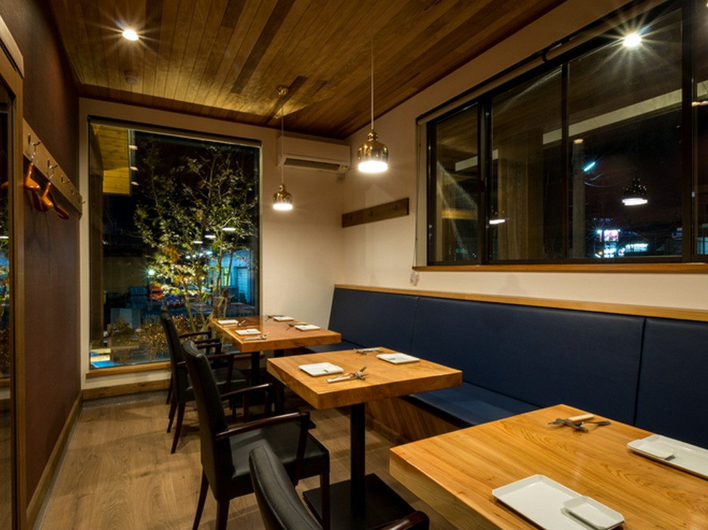 10名様着座の個室をご用意しております。特別なお集まりに是非。