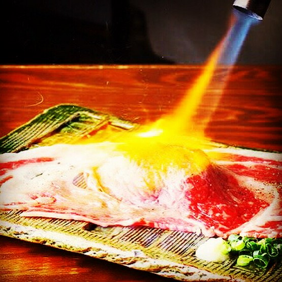 新宿三丁目 肉寿司 新宿三丁目 ダイニングバー の料理写真 ヒトサラ