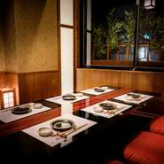 広々として上質な和空間は会食・接待等にも最適です。掘りごたつ席もありますので、足元を気にせずゆったりと過ごせ、大切なゲストを迎えての会食にお誂え向き。予算や人数などの相談も可能です。