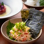 当店の料理長が一工夫、二工夫して作っている一品です。お酒のアテに是非！