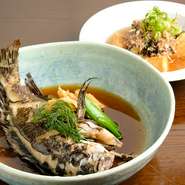 ※写真奥は『茄子と豆腐の揚げ出し』