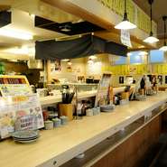 当店はお客様とスタッフの距離が近く、そしてお客様同士の距離が近い、アットホームなお店です。美味しい天ぷらを味わいながら、賑やかな会話もお楽しみください。