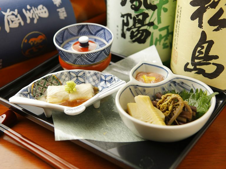 地元・宮城県産の日本酒を用意。定番のドリンクと併せてどうぞ