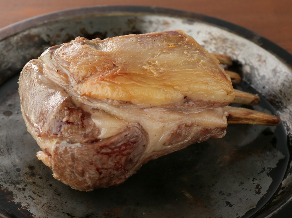 いかに美味しく焼き上げるかに徹底したこだわりの塊肉