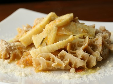 苦手な人もクセになる味わい【Per　Bacco】の『トリッパ』