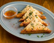 サクッと食べれるタイ風海老トースト　
