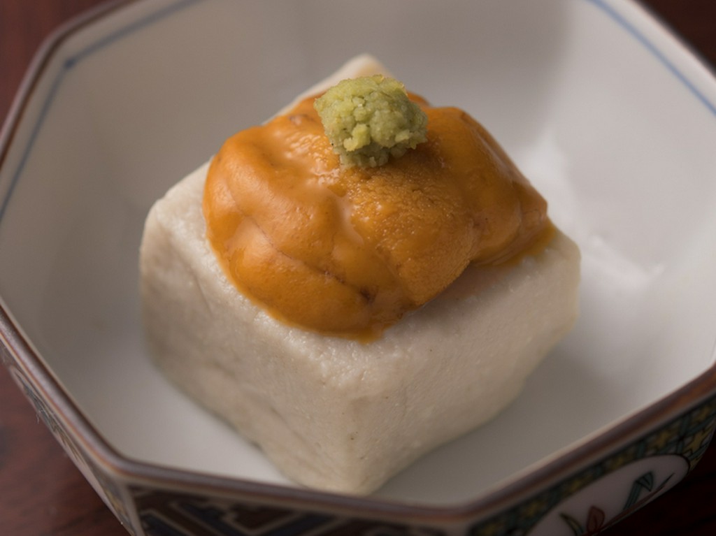 盛り付けの美しさ、繊細な味わいの小鉢