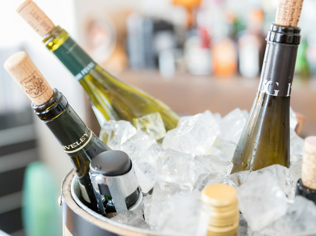 食前酒からデザートワインまで。ソムリエが選んだ豊富なワイン