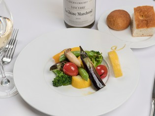 素材を味わう『県産野菜のソテー　アンチョビ＆ガーリック風味』