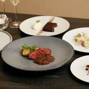 ※苦手食材の場合は「苦手」の旨をご記載ください。
（例：甲殻類アレルギーですがお出汁は可能、貝類が苦手等）
※記載がない場合、重篤なアレルギーはご対応致しかねる場合がございます。
※季節や食材の仕入状況により内容を一部変更する場合があります。
※価格には消費税およびサービス料が含まれます。