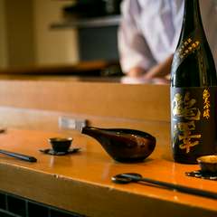 落ち着いた空間で楽しめる日本酒と季節の料理をご堪能あれ