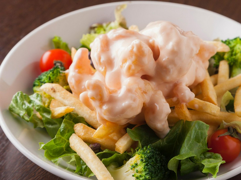 プリップリの歯ごたえが癖になる人気NO.1メニュー！『エビマヨ』