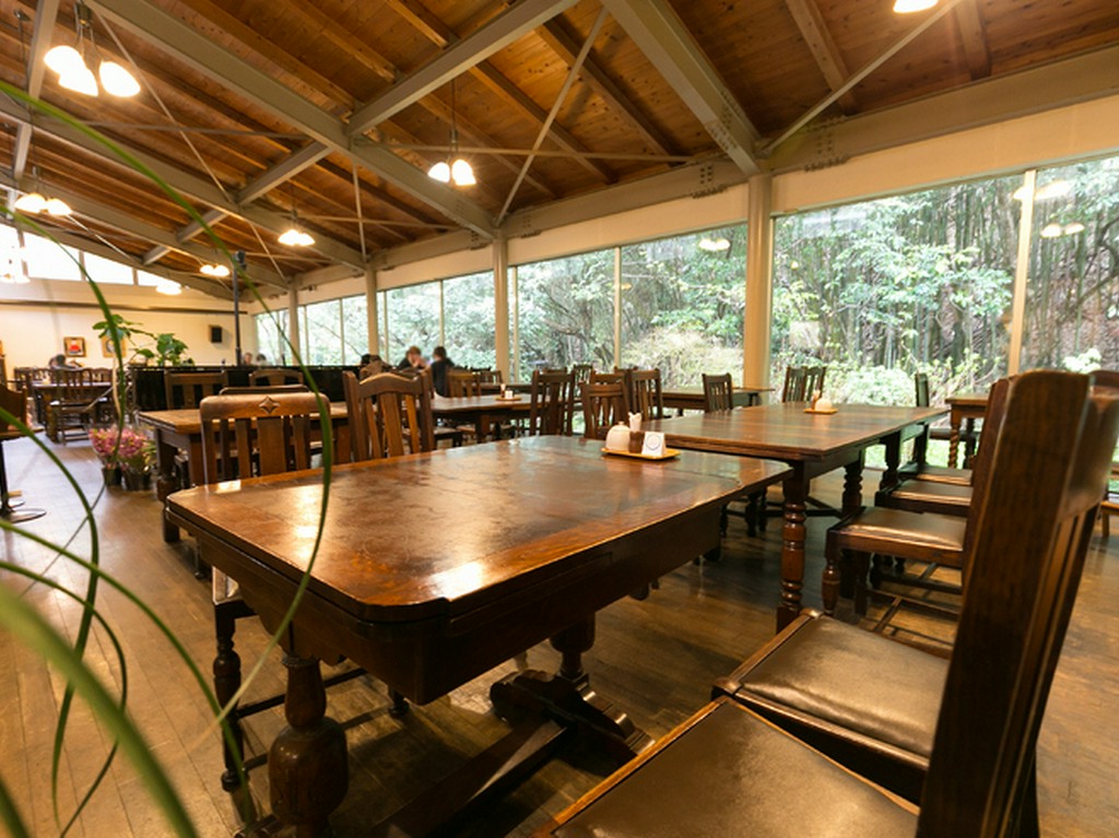 ノスタルジックな雰囲気漂う、1930年代のアンティーク家具